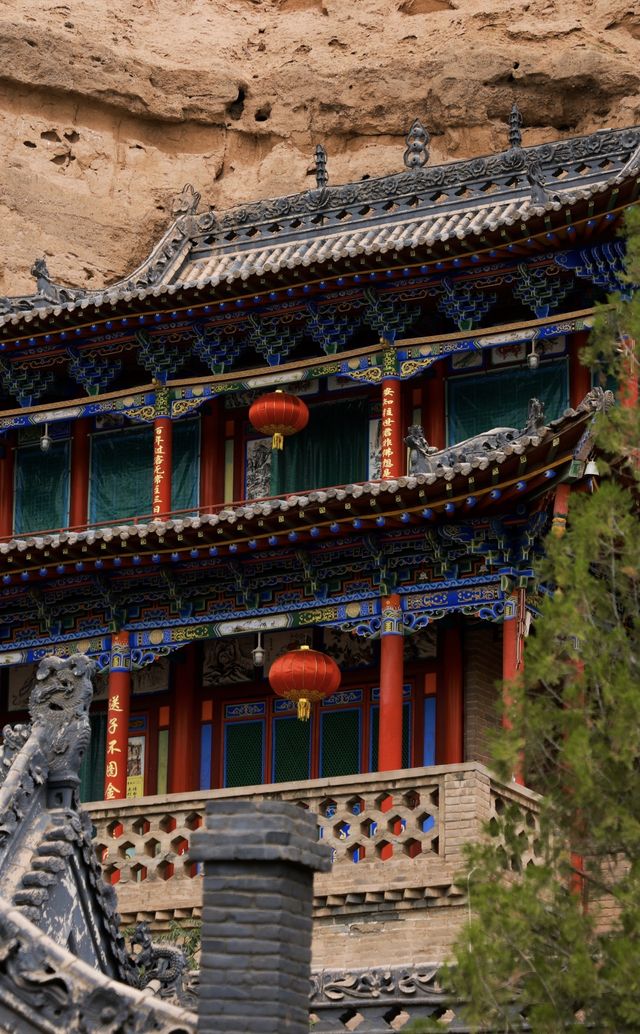 為了石窟，岩畫，我在百年黃羊古落過週末