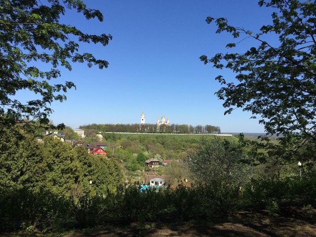 弗拉基米爾主教花園：城市綠洲。