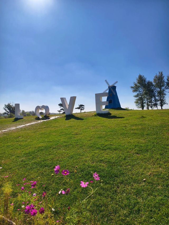 阜新德力格爾風景區：草原與湖泊的詩意交響