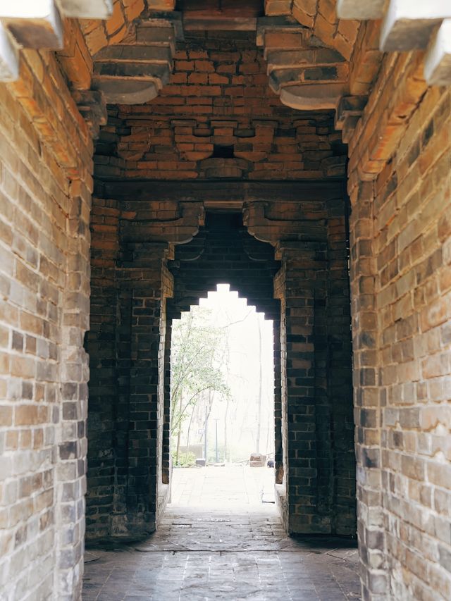 龍德寺塔｜來這裡我只做一件事——打卡《黑神話：悟空》取景地