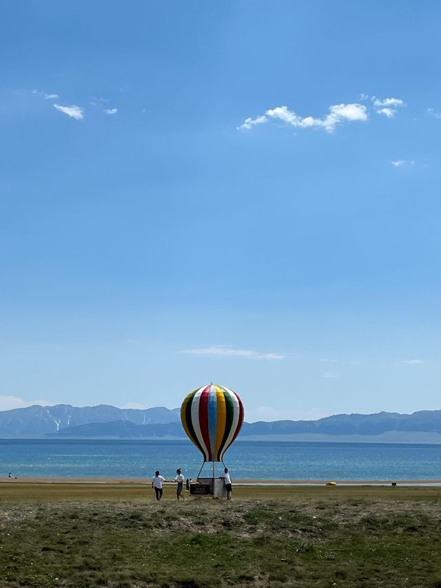 新疆旅行｜闖入賽里木湖的藍眼淚，美到失語的雲端仙境