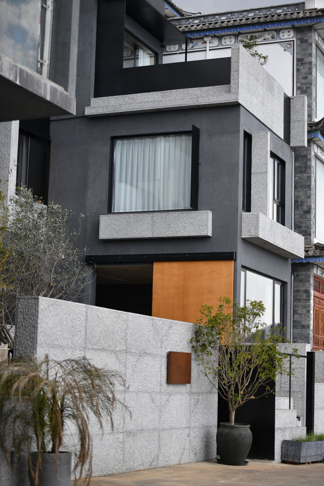 入住大理的亼合倉酒店，坐擁山海美景