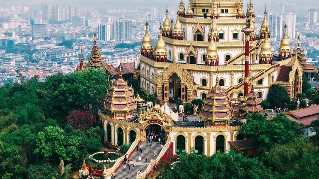 芒市|獨家視角！勐煥金塔與銀塔嘅震撼航拍