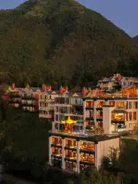 駝行山隱，詩意棲居享私湯
