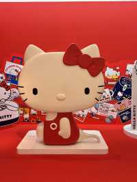 救命！這波Hello Kitty 50週年限定周邊太燒了🔥
