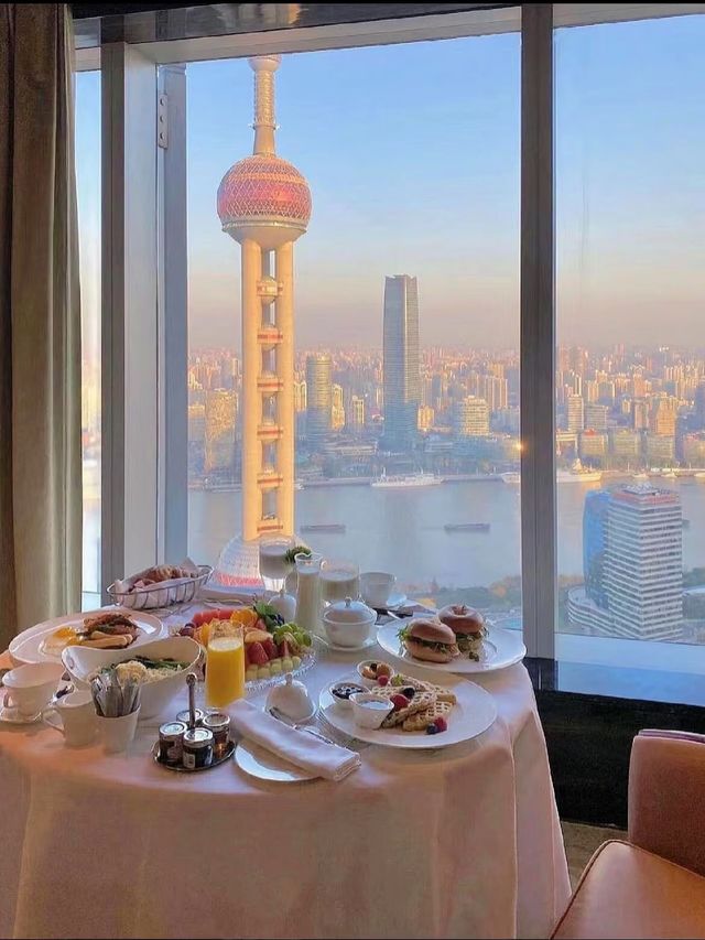 雲端奢居，邂逅上海浦東麗思卡爾頓酒店