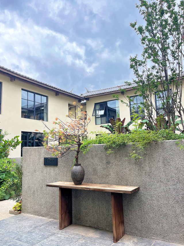 喺大理沙溪，我好似住咗入法式莊園
