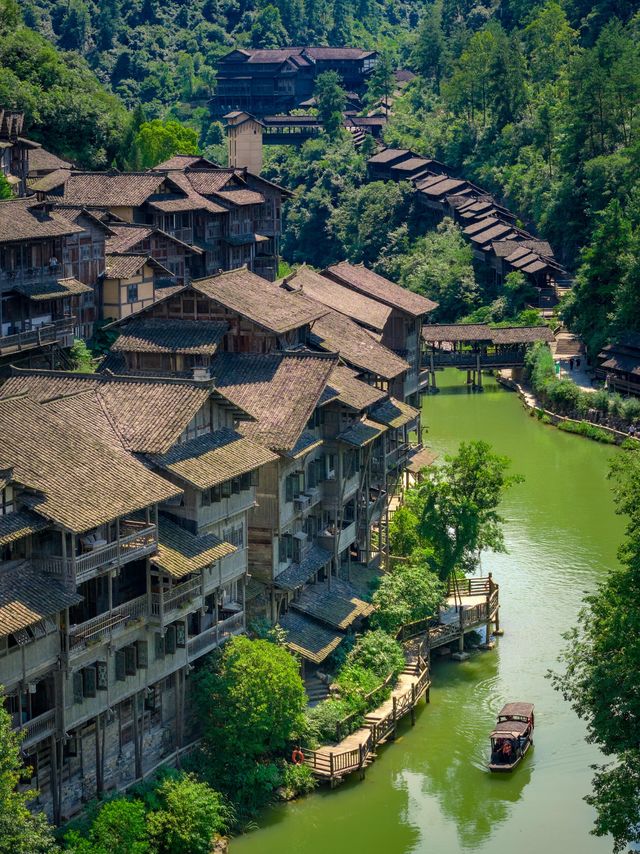 果然係《國家地理》推薦嘅寨子，夜景真係絕美