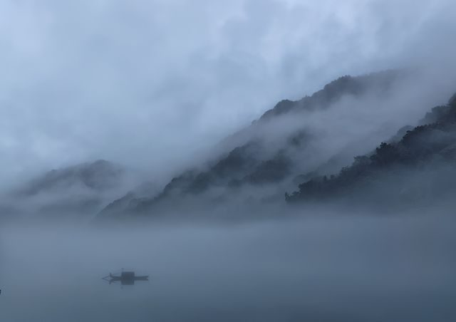 郴州旅遊攻略:山水畫卷間的仙境之旅,紅岩綠水醉人心 郴州旅遊攻略:山水畫卷間的仙境之旅,紅岩綠水醉人心