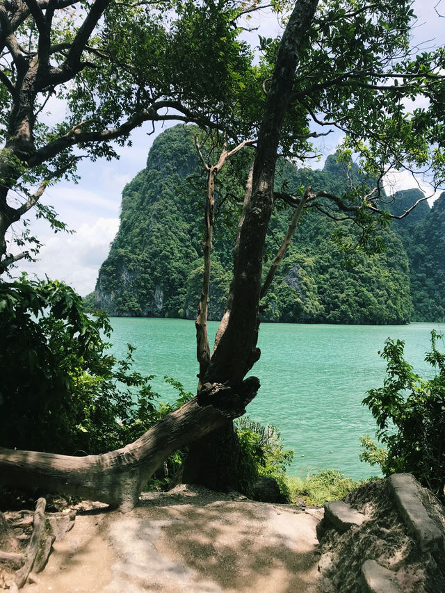 Phuket: Where Chill Vibes Meet Epic Adventures 🌴🌊