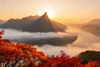 巫山一日：把雲霧和紅葉裝進眼裡