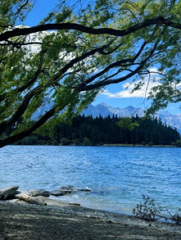 Take a Slow Walk Along the Lake - Marine Parade Leisurely Stroll Course