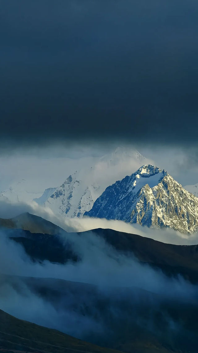 藏在川西的大地瞳孔,格聂之眼美到窒息 藏在川西的大地瞳孔,格聂之眼美到窒息