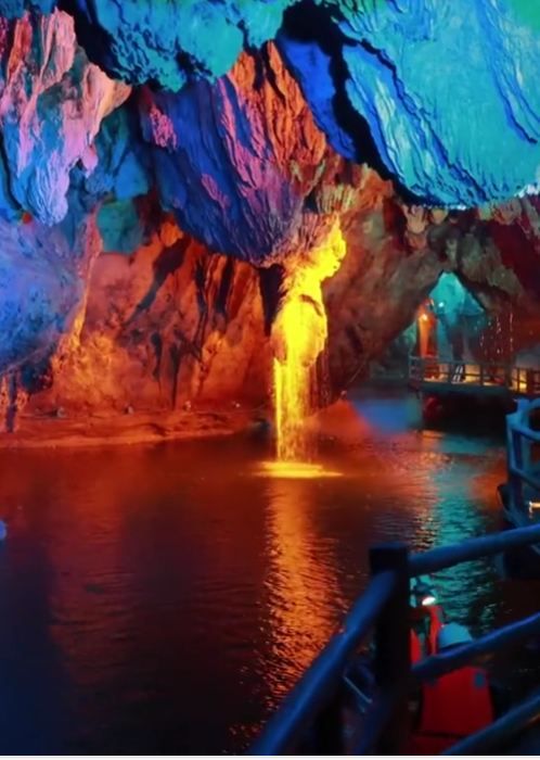 廣西古龍山星空洞，現實版永夜星河美到失語