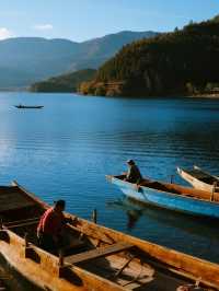 帶娃探秘瀘沽湖!晨霧海鷗+環湖漫遊,冬春親子治癒之旅