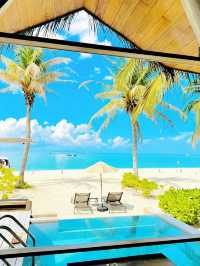 麗貝島果凍海邊躺平3天！這家度假酒店美到不想走！