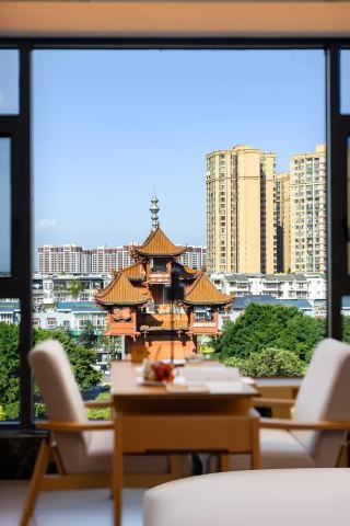 Super Cost-Effective Hotel Recommendation