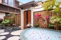 闖入版納雨林夢境|在綠野泡池別墅裡,私享一個會呼吸的春天