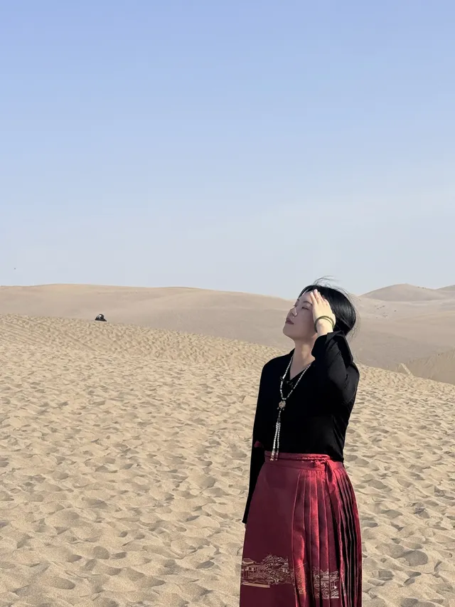 2人青甘大環線DAY 4莫高窟 鳴沙山 2人青甘大環線DAY 4莫高窟 鳴沙山