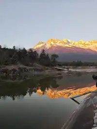 自駕玉龍雪山 牦牛坪藍月谷冰川公園攻略
