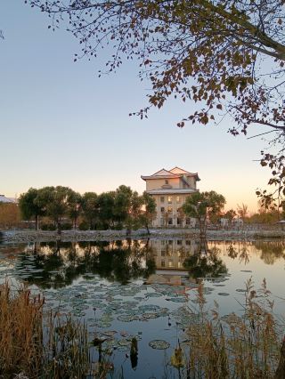 寧津康寧湖風景區｜國家3A雜技文化主題湖景公園休閒攻略   康寧湖風景區坐落於德州寧津縣城，是國