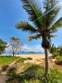 Awesome piece of quiet sunny paradise!