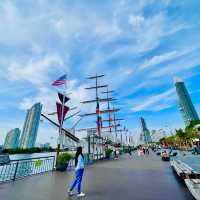 เอเชียทีค เดอะ ริเวอร์ ฟรอนท์ Asiatique The Riverf