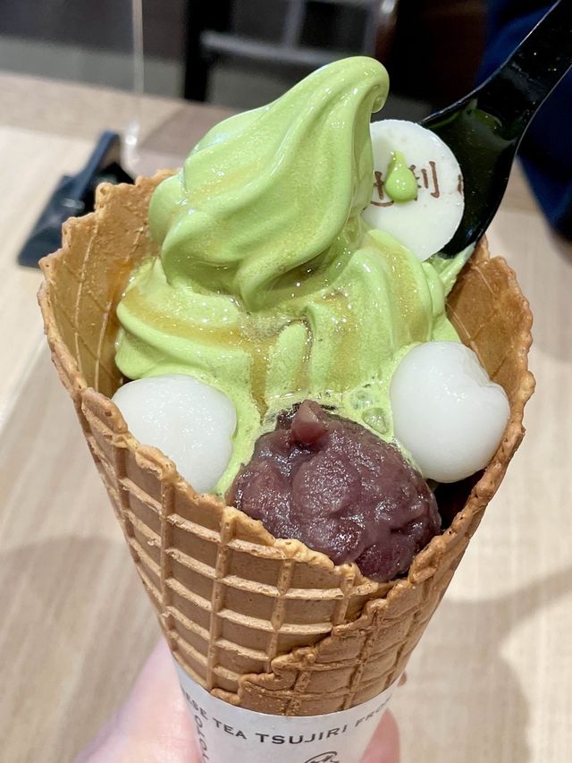 京都タワービル　お抹茶『辻利』