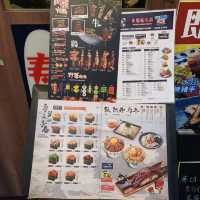 長沙灣值得一食日本料理小店~🍱渔初 · 鱼丼
