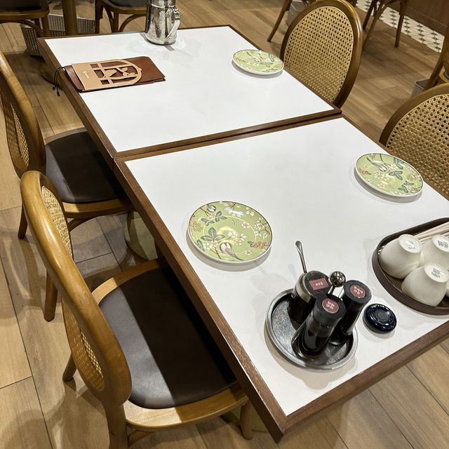 ソウルのディータワーで中華食べる。