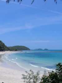 คาเฟ่ลับสัตหีบ Curve Beach Cafe หาดนางรำ