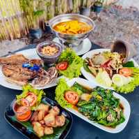 ร้าน หลังมอ
