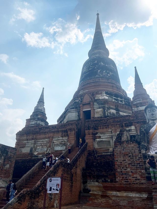 a day trip on the Ancient Ruins of Ayutthaya