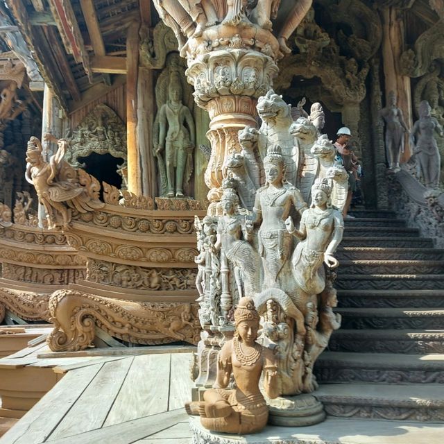 ปราสาทสัจธรรม