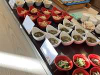 バラエティ豊富な沖縄料理をサンセットとともに。