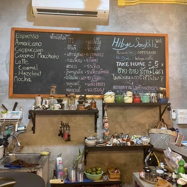 Hi-Bye ฮายบาย คาเฟ่แนวอาร์ติส 