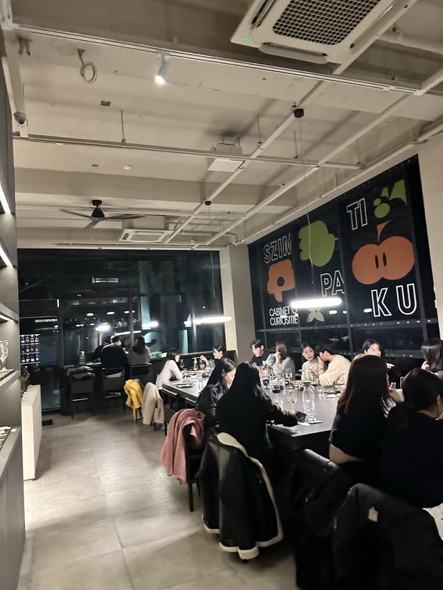 와인과 뇨끼가 맛있는 심퍼티쿠시 가로수길점😘