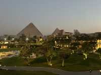 世界で唯一のピラミッドが目の前にあるマリオットホテル