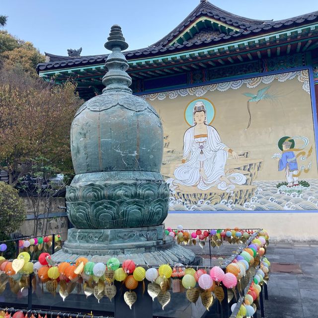 독특하고 이국적인 사찰, 용인 와우정사