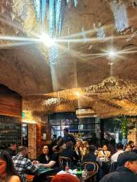 [墨爾本] 超人氣希臘料理餐廳 浮誇鐘乳石裝潢超好拍-Stalactites