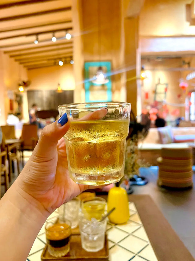 Insta-Worthy Cafe In Da Nang City 🇻🇳
