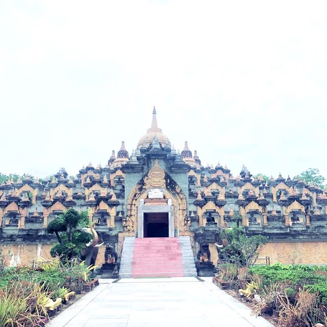 🙏🏻  วัดป่ากุง : บุโรพุทโธ แห่งเดียวในประเทศไทย 🙏🏻