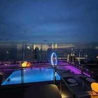 泰國芭提雅｜新開太空主題酒店頂樓嘅酒吧餐廳🇹🇭