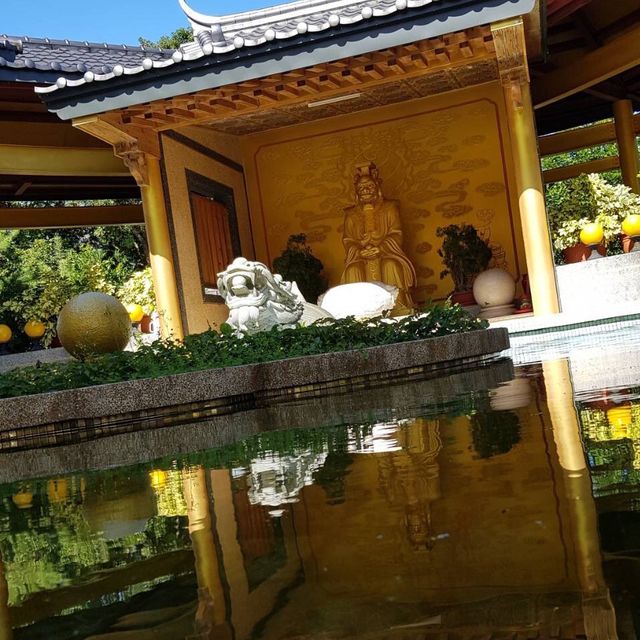梅山輕旅行金光閃閃的《龍王金殿》