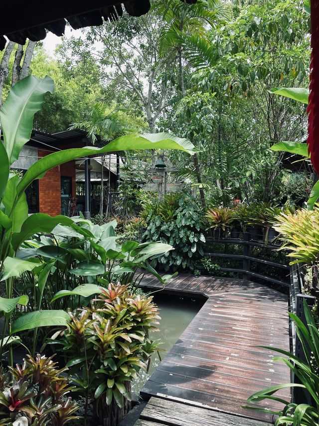 ร้านแนวบ้านสวนนน 🌳🪵🌾