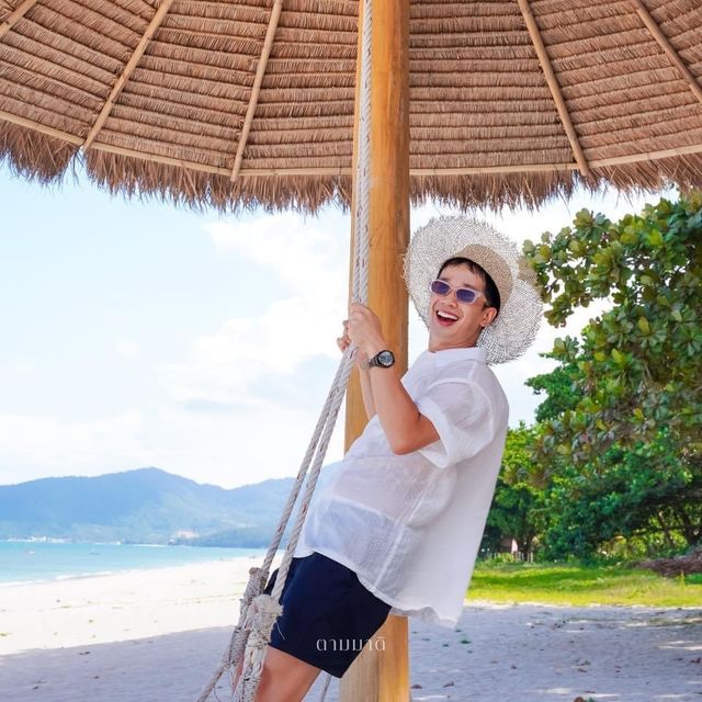 ชายทะเลขนอม รีสอร์ท Chaithalay Khanom Resort