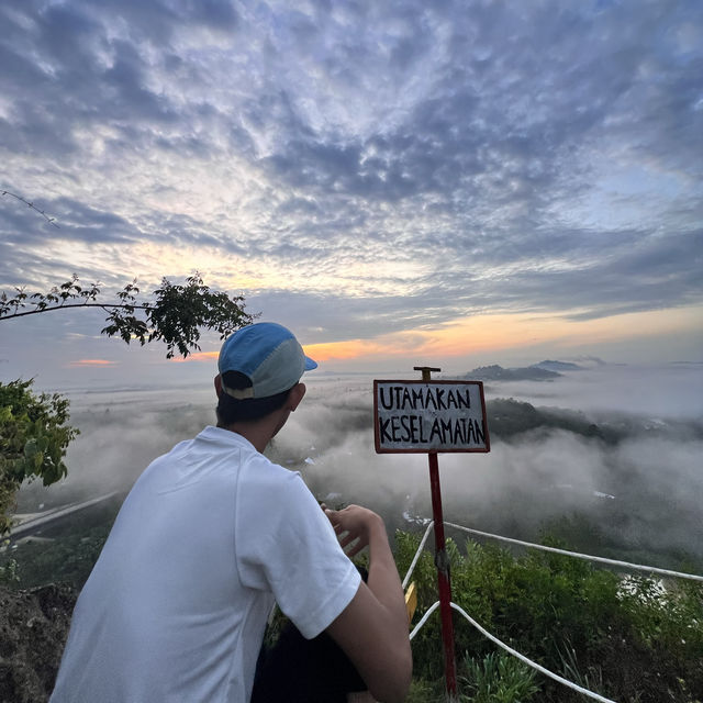 Hiking at Bukit Belacon Lahad Datu