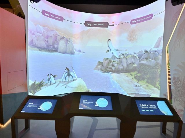 香港科學館古生物展廳「滅絕．新生」展覽展出珍貴動植物化石