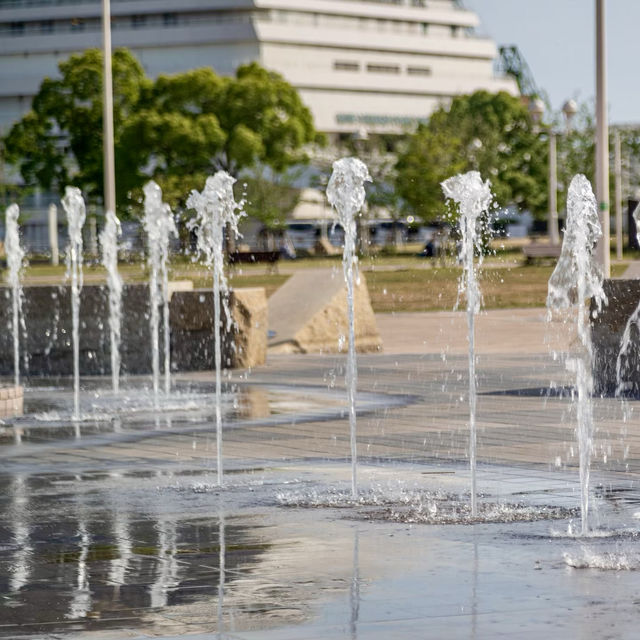 Sit back and relax at Meriken Park