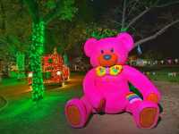 福岡・天神。クリスマスイルミネーションで華やかな『天神中央公園』